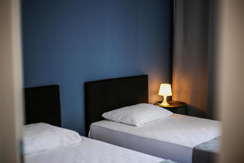 Hotel ลุมบาร์ดา ภายนอก รูปภาพ