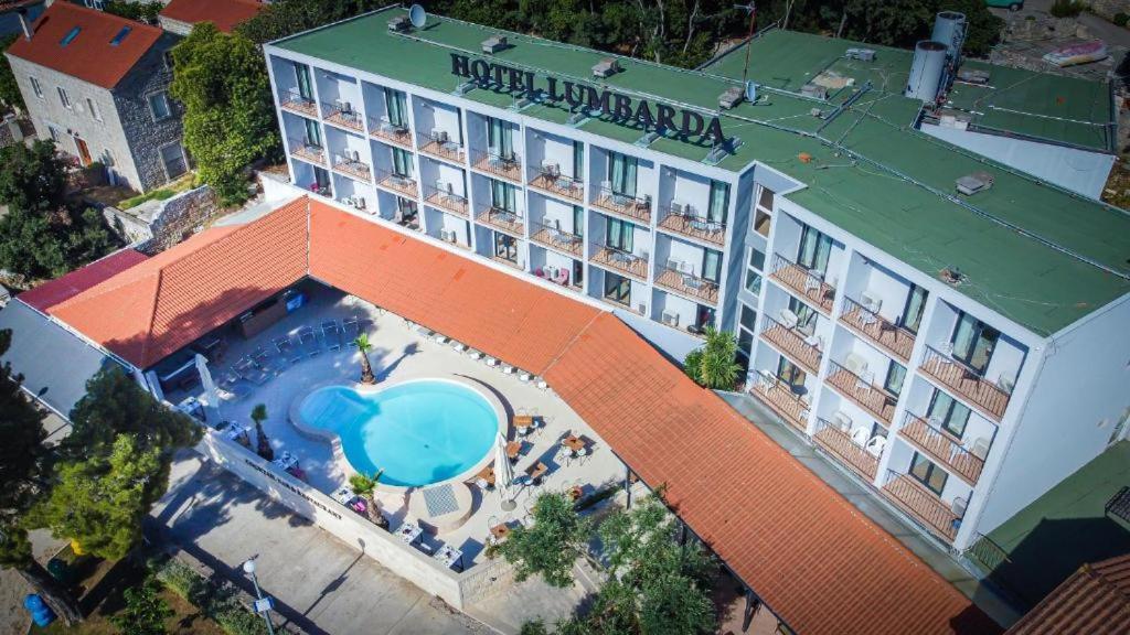 Hotel ลุมบาร์ดา ภายนอก รูปภาพ